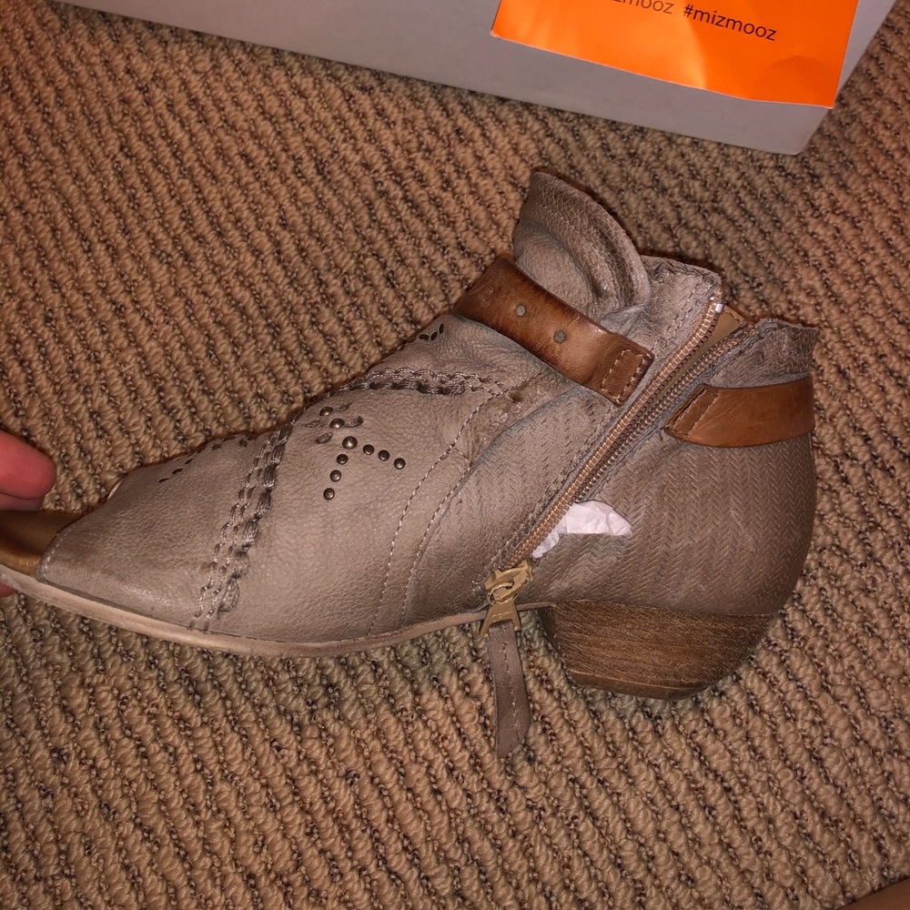 Miz mooz heel sandals - lightly worn - Picture 4 of 6